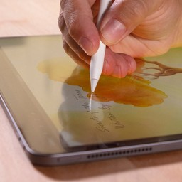 Improves Stylus Performance
||The matte surface feels just like paper, increasing friction and stroke resistance. 
 Improves Stylus Performance
||The matte surface feels just like paper, increasing friction and stroke resistance.