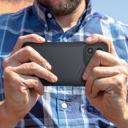 Gaming Ergonomics||Vancouver Snap has a comfortable contoured grip and a textured finish to prevent slipping. Gaming Ergonomics||Vancouver Snap has a comfortable contoured grip and a textured finish to prevent slipping.