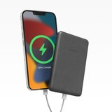 Versatile USB-C Port 
Charge the snap+ juice pack mini or another device using the same USB-C port.