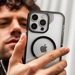 Improved Grip
|| The edges of the case have added texture for improved grip and a secure hold. Improved Grip
|| The edges of the case have added texture for improved grip and a secure hold.