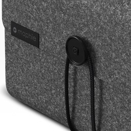 Premium Design
||The charger and its case are made with a stylish, premium fabric finish. Premium Design
||The charger and its case are made with a stylish, premium fabric finish.
