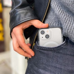 Slim, Lightweight Case 
||The slim, lightweight design fits easily in your pocket and comfortably in your hand Slim, Lightweight Case 
||The slim, lightweight design fits easily in your pocket and comfortably in your hand