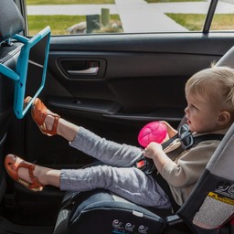 Versatile Arms for Carrying and Hanging
||Arms rotate 180 degrees and can be used to carry the tablet or hang it from a car headrest. Versatile Arms for Carrying and Hanging
||Arms rotate 180 degrees and can be used to carry the tablet or hang it from a car headrest.