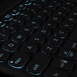 Backlit, Laptop-style Keys 
||The Pro keyframe design has clean, precise keystrokes. Backlighting, in seven different colors, makes typing easy in low-light conditions. Backlit, Laptop-style Keys 
||The Pro keyframe design has clean, precise keystrokes. Backlighting, in seven different colors, makes typing easy in low-light conditions.