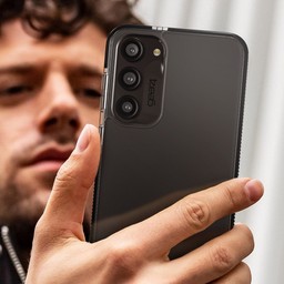 Improved Grip
||The edges of the case have an improved grip for a secure hold Improved Grip
||The edges of the case have an improved grip for a secure hold